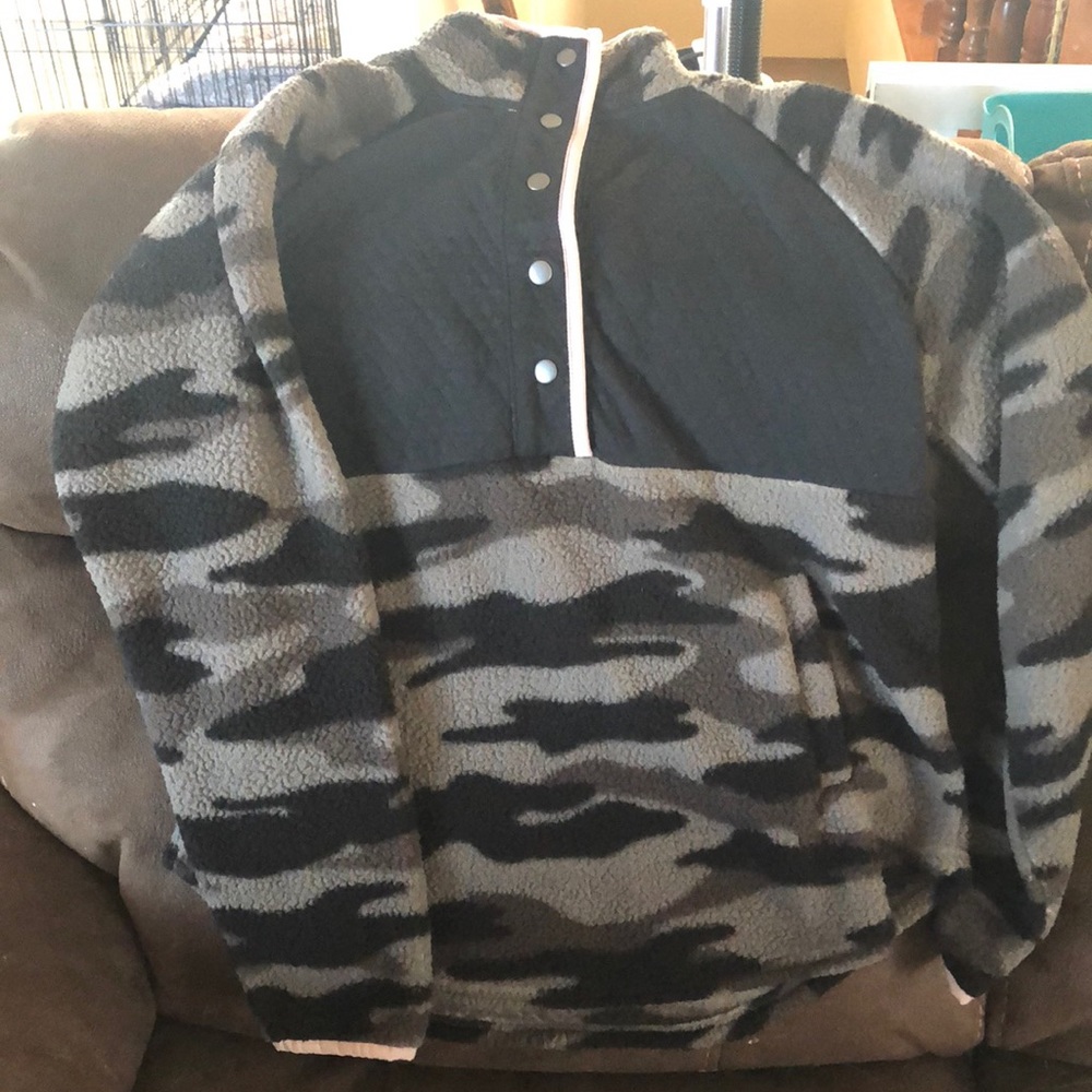3/4 button sweatshirt